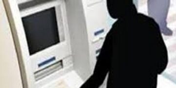 ଦେଢ଼ ଲକ୍ଷ ଟଙ୍କା ନେଇ ବ୍ୟାଙ୍କ କର୍ମଚାରୀ ଫେରାର