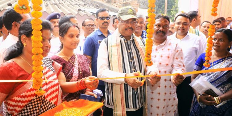 ଦୁଗ୍ଧ ଶୀତଳୀକରଣ କେନ୍ଦ୍ର ଉଦଘାଟନ କଲେ କେନ୍ଦ୍ର ଶିକ୍ଷାମନ୍ତ୍ରୀ ଧର୍ମେନ୍ଦ୍ର ପ୍ରଧାନ