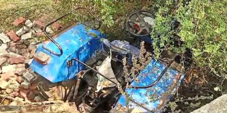 ଟ୍ରାକ୍ଟର ଓଲଟି ସ୍ୱାମୀ ସ୍ତ୍ରୀଙ୍କ ଜୀବନ ଚାଲିଗଲା