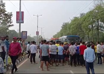 ନାବାଳିକା ଉପରେ ଚଢ଼ିଗଲା ମୋ ବସ୍