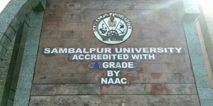 ସମ୍ବଲପୁର ବିଶ୍ଵବିଦ୍ୟାଳୟ ଛାତ୍ରୀଙ୍କୁ ସଂଘବଦ୍ଧ ଆକ୍ରମଣ