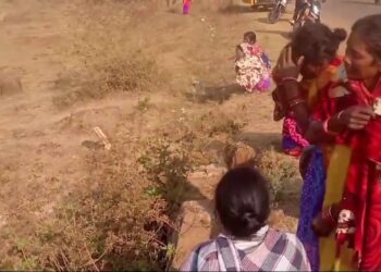 ଭାରସାମ୍ୟ ହରାଇ ବ୍ରିଜ୍‌ରୁ ଖସିଲା ବାଇକ୍‌: ୨ ମୃତ, ଜଣେ ଗୁରୁତର