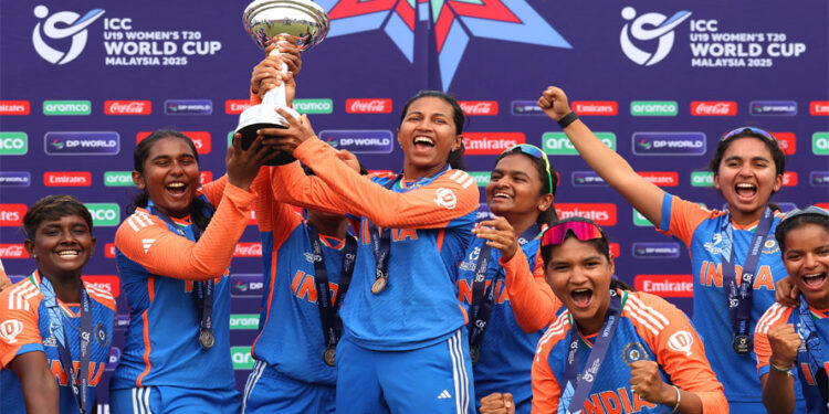 ଫାଇନାଲ୍ରେ ଦକ୍ଷିଣ ଆଫ୍ରିକାକୁ ୯ ୱିକେଟରେ ହରାଇ ଭାରତ ବିଶ୍ବ ଚାମ୍ପିଅନ୍