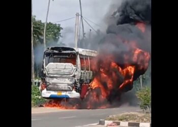 ମାଳତୀପାଟପୁର ବସ୍ ଷ୍ଟାଣ୍ଡରେ ଜଳିଗଲା ବସ