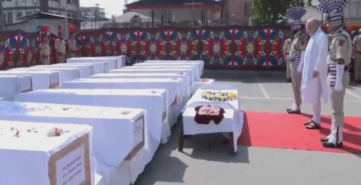 ଆତଙ୍କବାଦୀ ହମଲା: ୨୮ ମୃତକଙ୍କୁ ଶ୍ରଦ୍ଧାଞ୍ଜଳି ଜଣାଇଲେ ଶାହ