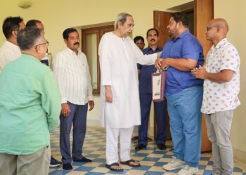 ନବୀନଙ୍କୁ ଭେଟିଲେ ସୁଶାନ୍ତ