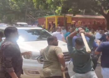 ପୂର୍ବତନ ବିଧାୟକ ପ୍ରଣବ ବଳବନ୍ତରାୟଙ୍କ ଗାଡ଼ିକୁ ଆକ୍ରମଣ ଅଭିଯୋଗ