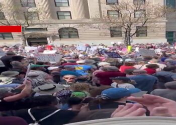 ଆମେରିକାରେ ବଡ଼ ଧରଣର ବିକ୍ଷୋଭ: ରାଷ୍ଟ୍ରପତି ଟ୍ରମ୍ପଙ୍କ ନୀତିକୁ ଜୋରଦାର ବିରୋଧ