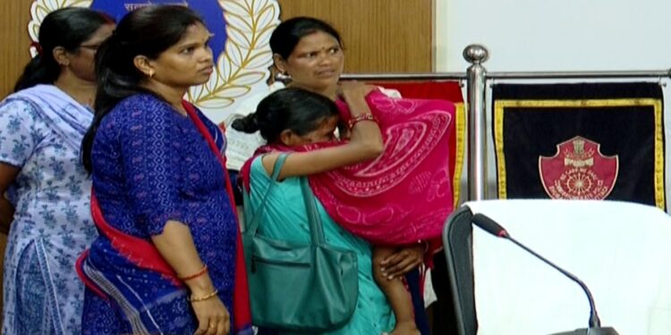 ୩ ଦିନ ପରେ ମାଆ କୋଳକୁ ଫେରିଲା ଅପହୃତ ଶିଶୁ