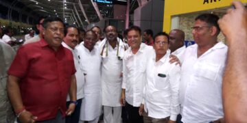 ବିଜୁ ପଟ୍ଟନାୟକ ବିମାନ ବନ୍ଦରରେ ଓଡ଼ିଶା କଂଗ୍ରେସ ପ୍ରଭାରୀ ଅଜୟ କୁମାର ଲାଲୁଙ୍କୁ ଭବ୍ୟ ସ୍ୱାଗତ