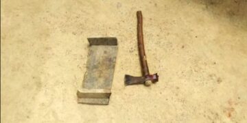 ଖାଇବାକୁ ନଦେବାରୁ ସ୍ତ୍ରୀକୁ ଟାଙ୍ଗିଆରେ ହାଣିଦେଲା ସ୍ବାମୀ