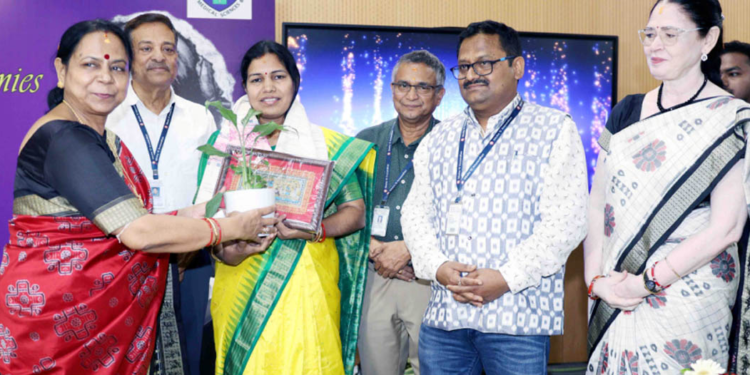 ଆଇଏମଏସ୍‌ ଆଣ୍ଡ ସମ୍‌ ହସ୍ପିଟାଲ୍‌ କ୍ୟାମ୍ପସ-୨ରେ ବିଶ୍ୱ ନର୍ସେସ୍‌ ଦିବସ ପାଳିତ