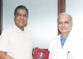 ସୋଆ ପ୍ରତିଷ୍ଠାତା ସଭାପତିଙ୍କ ସହ ପଦ୍ମ ପୁରସ୍କାର ବିଜେତା ପ୍ରଫେସର ଅଶୋକ ମହାପାତ୍ରଙ୍କ ସୌଜନ୍ୟମୂଳକ ସାକ୍ଷାତ