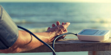 ଜାଣନ୍ତୁ ଖରା ଦିନରେ ଉଚ୍ଚ ରକ୍ତଚାପ ରୋଗୀ କେମିତି ନେବେ ଯତ୍ନ