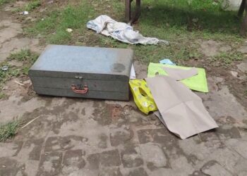 ଘରେ ପଶି ଦେଢ଼ ଲକ୍ଷରୁ ଅଧିକ ଟଙ୍କା ସାଙ୍ଗକୁ ୧୦ ଲକ୍ଷରୁ ଅଧିକ ଟଙ୍କାର ସୁନାଗହଣା ଲୁଟ୍