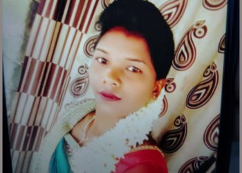 ଘର ଭିତରୁ ମହିଳାଙ୍କ ଅର୍ଦ୍ଧନଗ୍ନ ମୃତଦେହ ଉଦ୍ଧାର