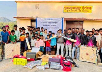 ବେଦାନ୍ତ ଆଲୁମିନିଅମ୍ ସମୁଦାୟସ୍ତରର କ୍ରୀଡା ସାମଗ୍ରୀ ବଣ୍ଟନ ମାଧ୍ୟମରେ କ୍ରୀଡାକୁ ସୁଦୃଢ଼ କରୁଛି