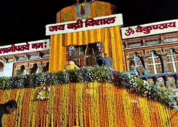 ଖୋଲିଲା ବାବା ବଦ୍ରିନାଥଙ୍କ କପାଟ