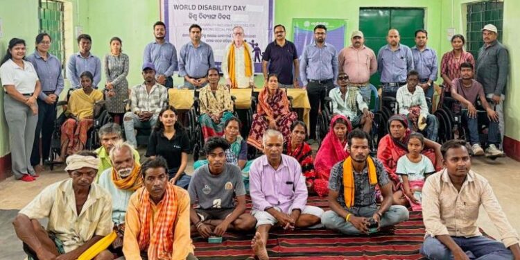 କୁରାଲୋଇରେ ଭିନ୍ନକ୍ଷମଙ୍କ ପାଇଁ ସହାୟତାର ହାତ ବଢ଼ାଇଛି ବେଦାନ୍ତ